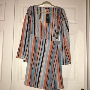 Wide sleeve wrap dress